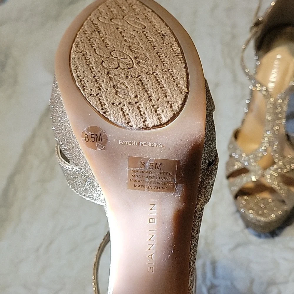 Gianni Bini size 8.5 Embellished Heels NWOT - Picture 4 of 4